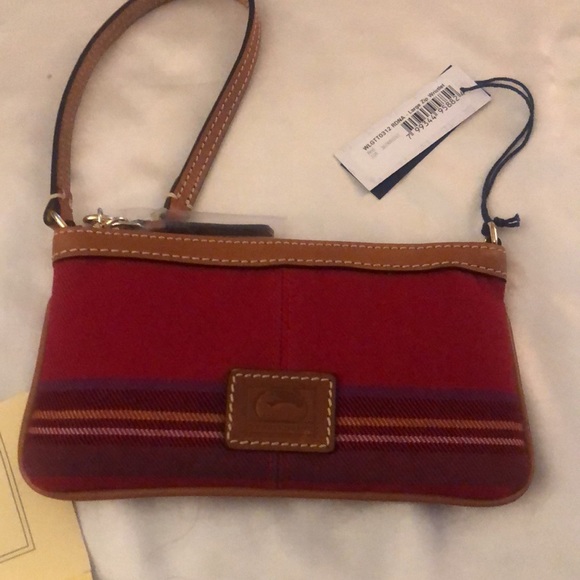 Dooney & Bourke Red Tartan & Brown Leather Trim ZA Wristlet NWT - Picture 2 of 16